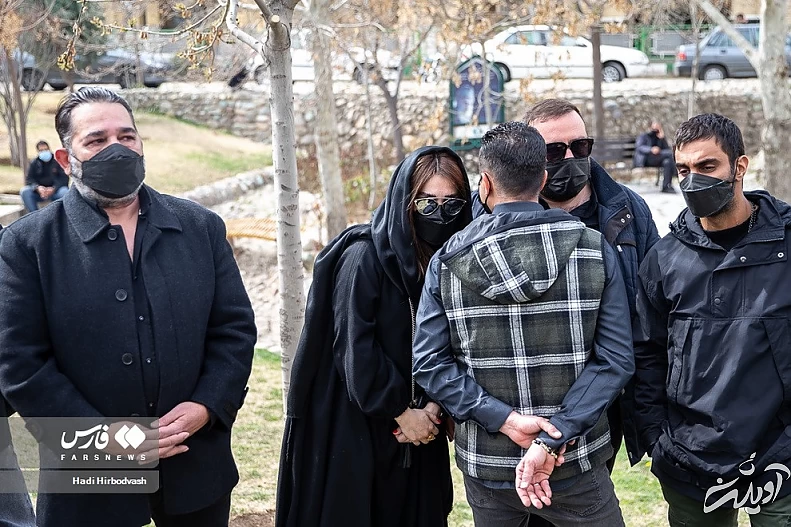 (تصاویر) خاکسپاری زهره فکور صبور